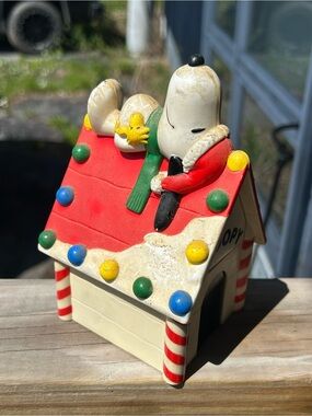 Vintage Snoopy Peanuts Woodstock Whitman's Candies Coin Piggy Bank Christmas